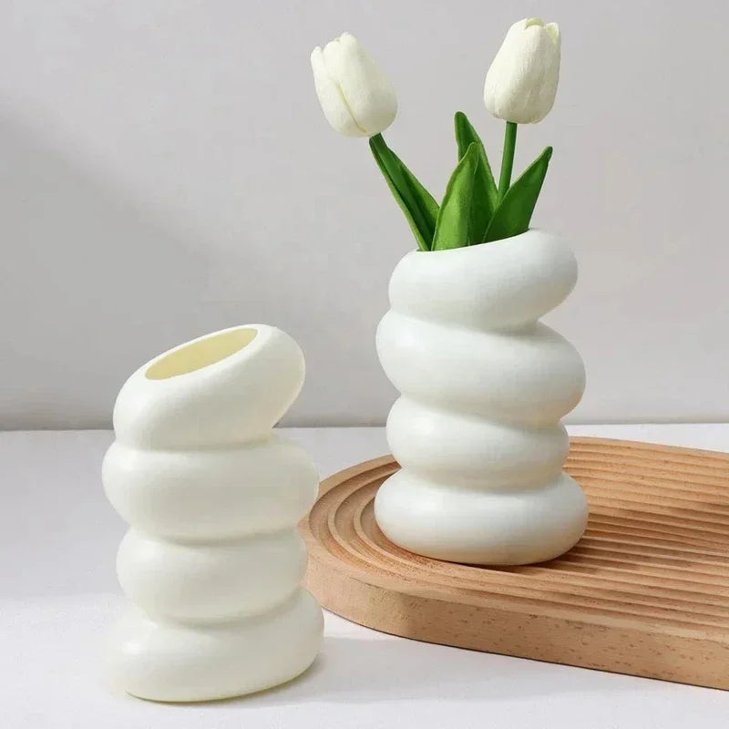 Nordic White Spiral Vase