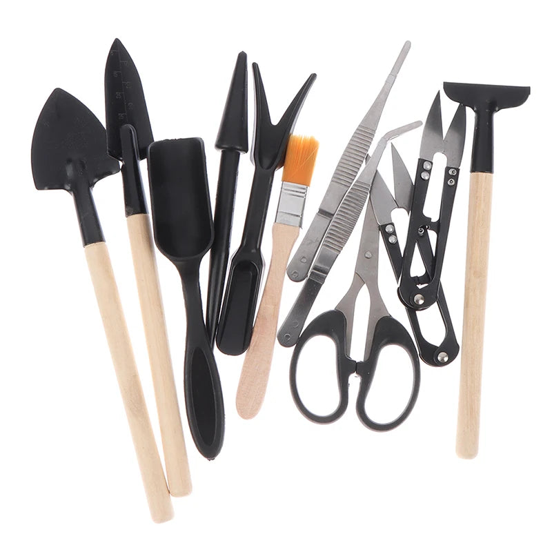 13-Piece Garden Tool Set